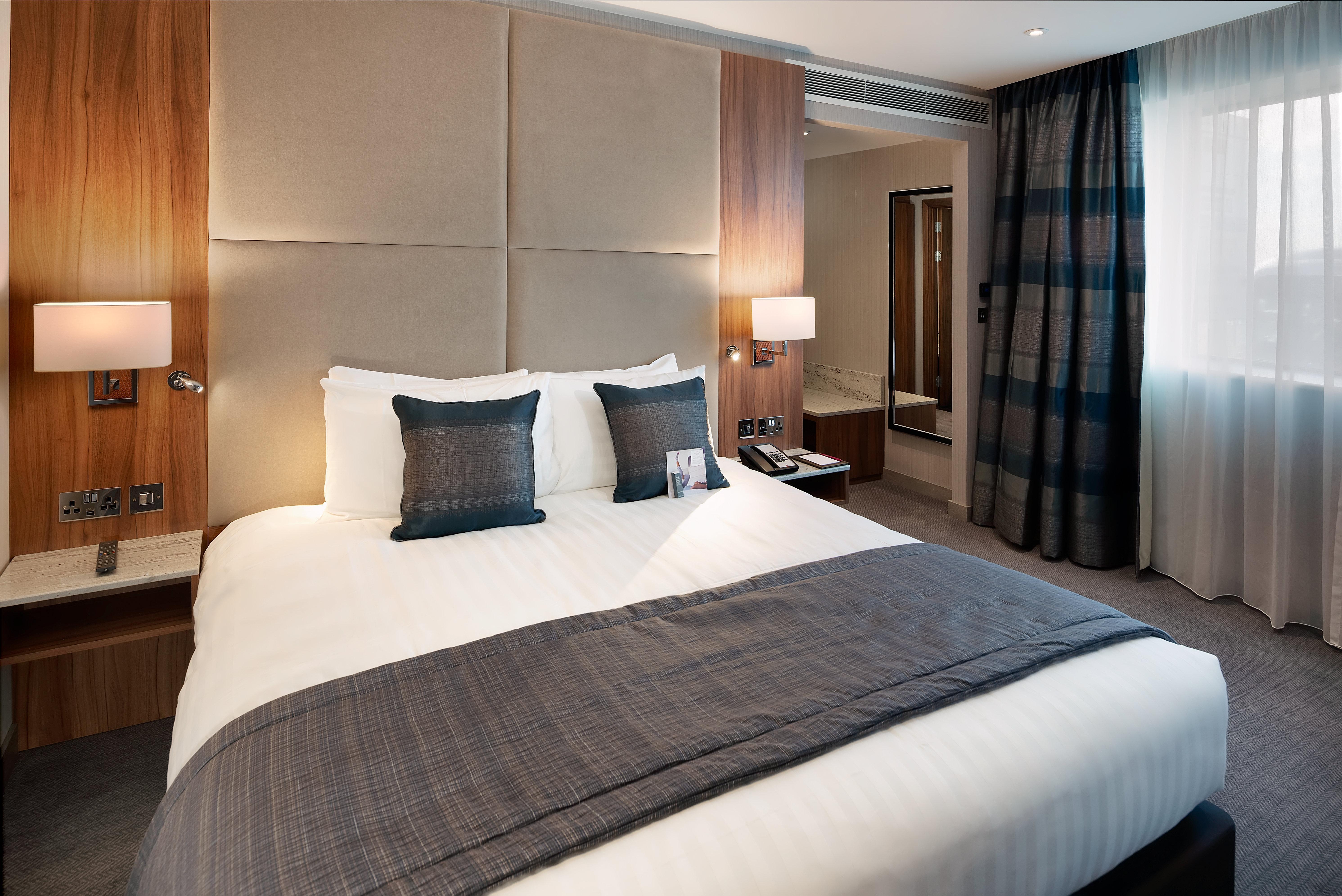 Hotel Crowne Plaza London Heathrow T4 By Ihg Hillingdon Exterior foto