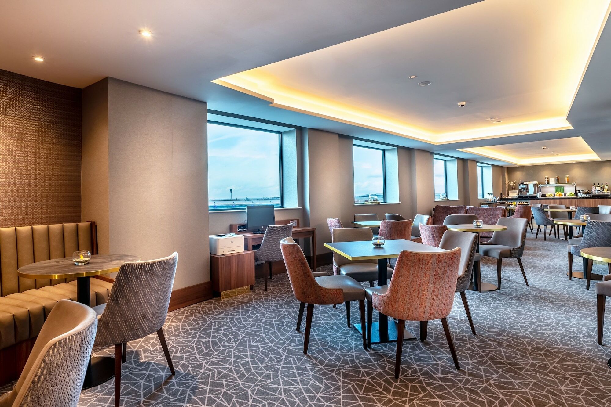 Hotel Crowne Plaza London Heathrow T4 By Ihg Hillingdon Exterior foto
